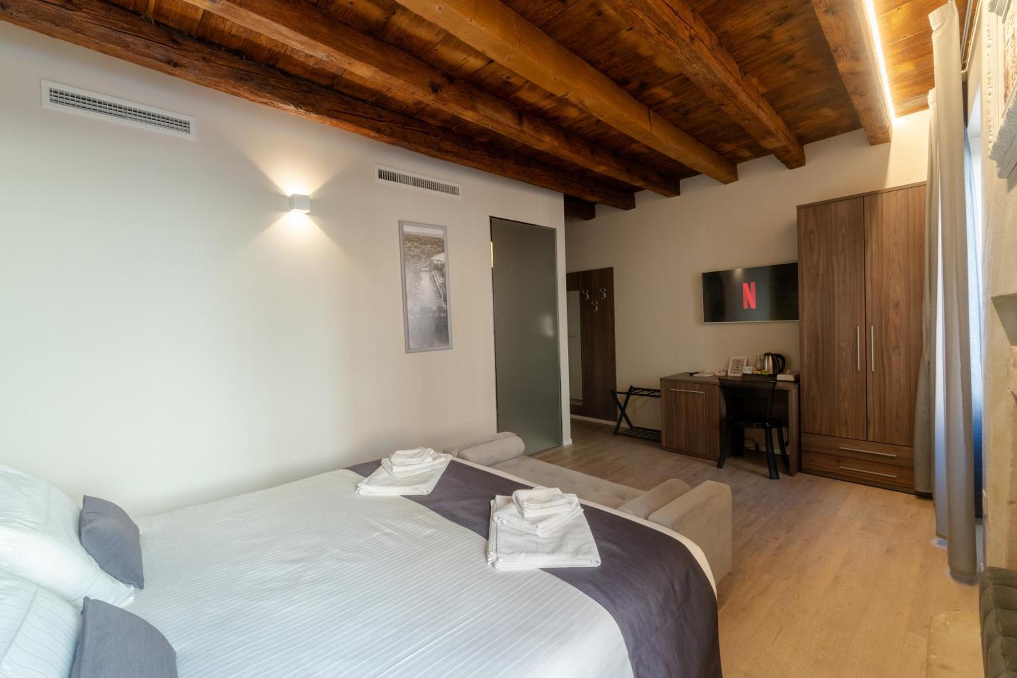 La Casa In Paese Hotel Peschiera del Garda Exterior foto